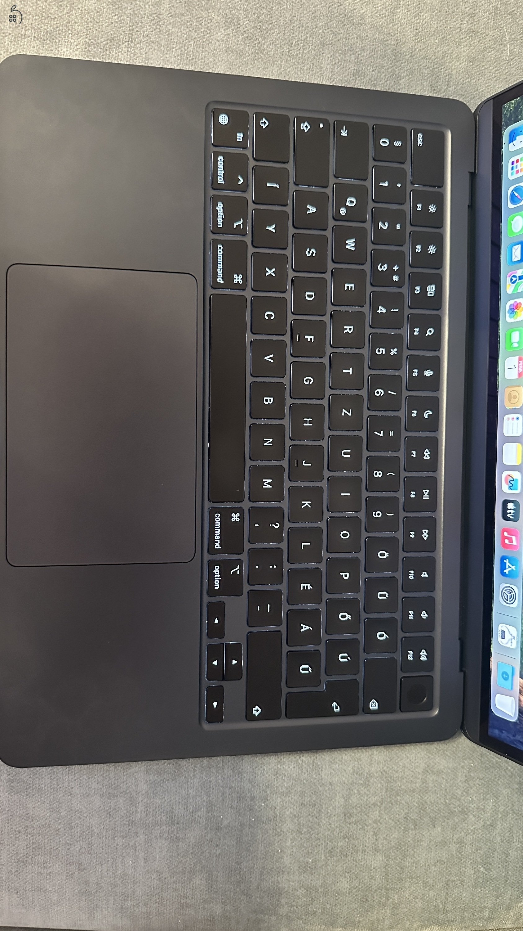 Apple MacBook Air M2 (2022) 13,6 colos karcmentes, doboz+töltő, 90%-os akku