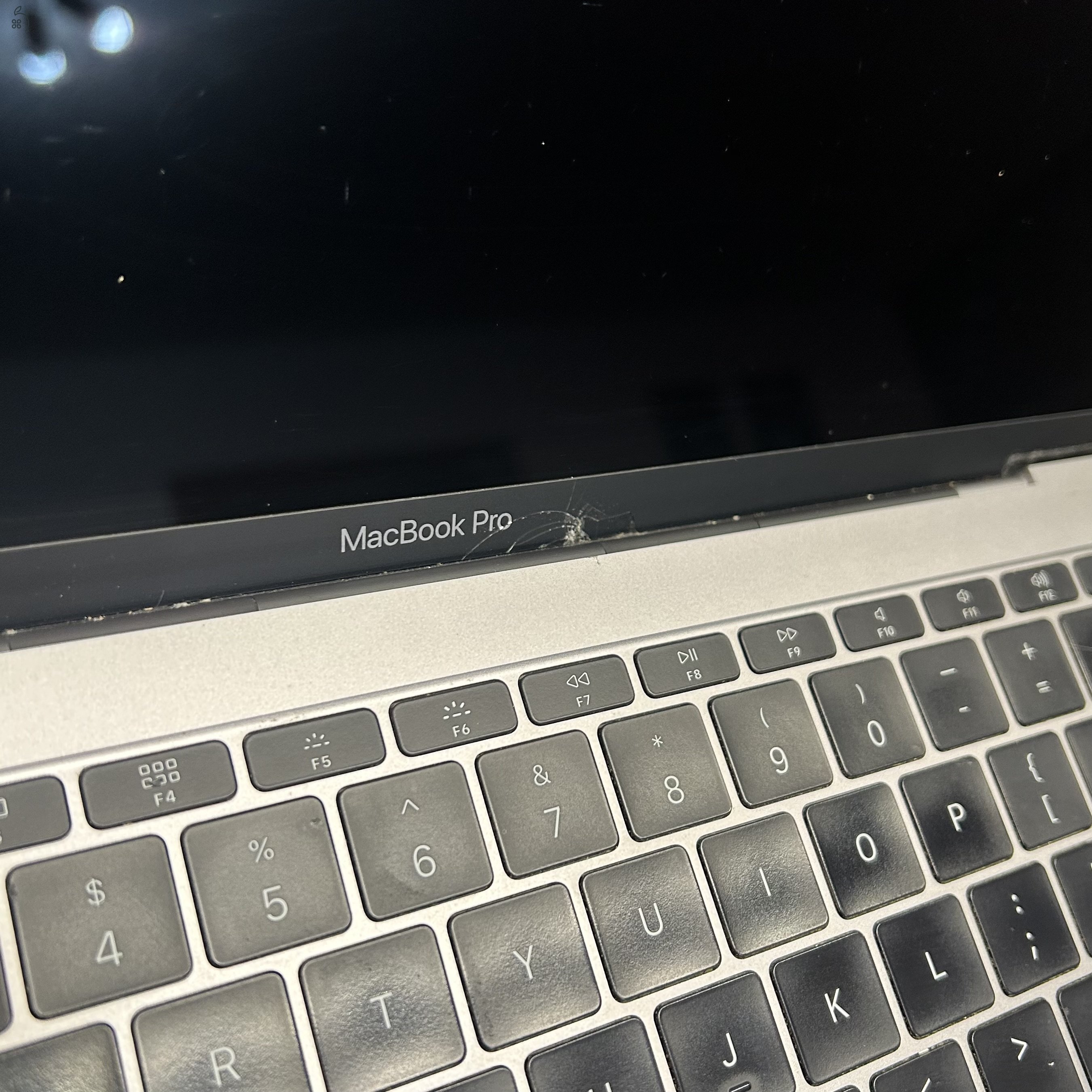 MacBook pro 2017 8/256gb