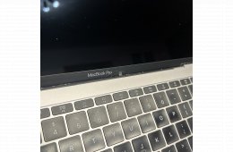 MacBook pro 2017 8/256gb