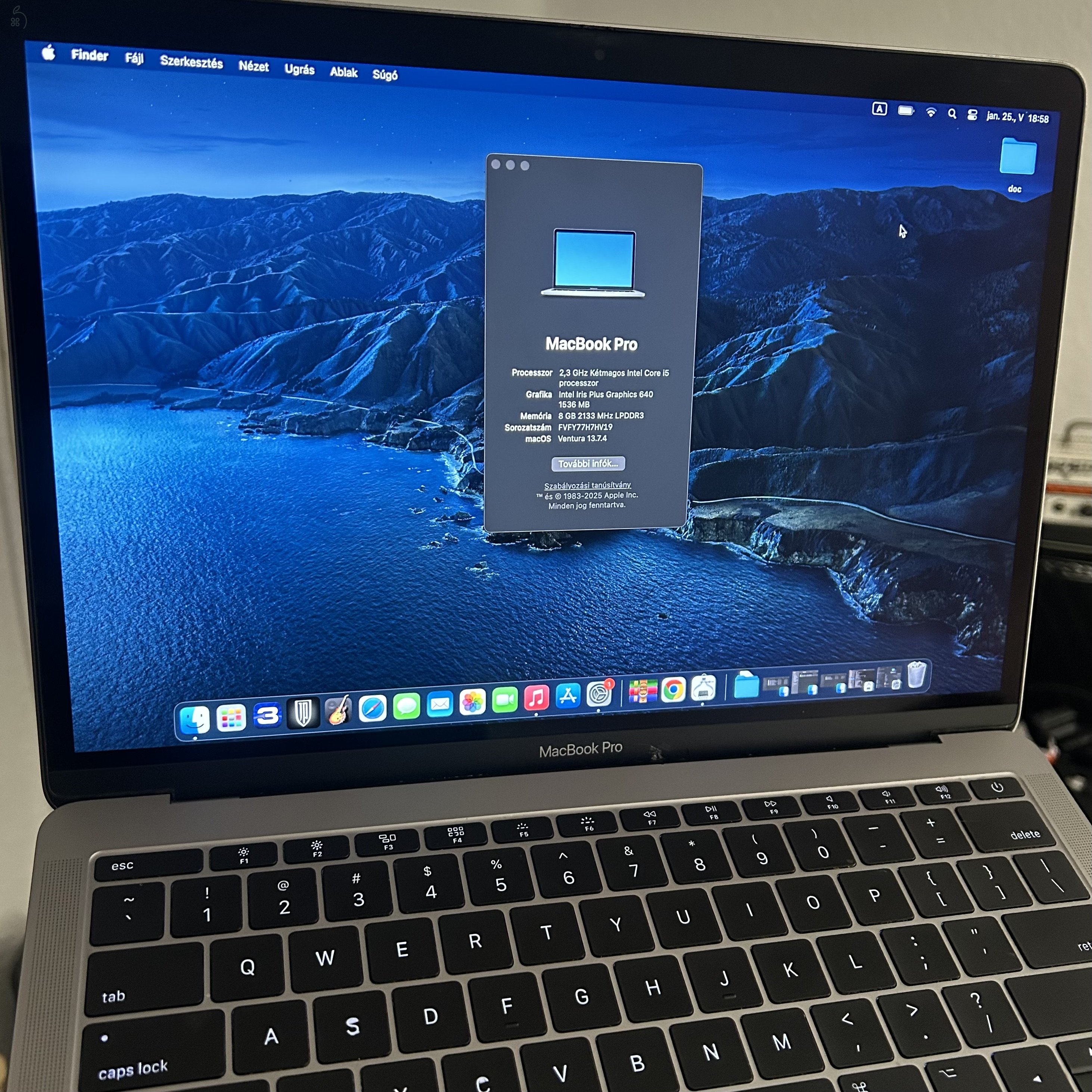 MacBook pro 2017 8/256gb