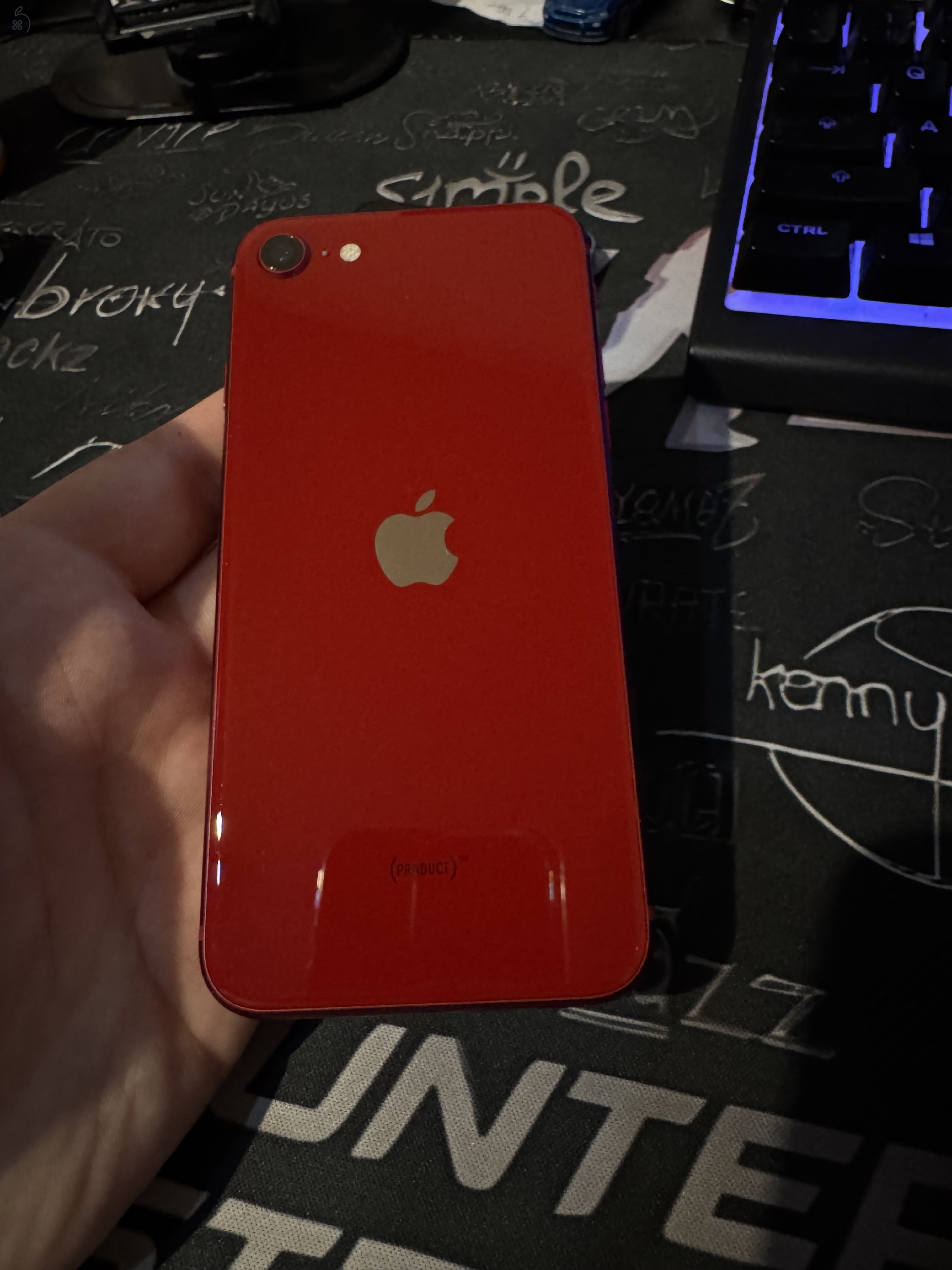 iPhone SE 2022 RED gyönyörű állapotban