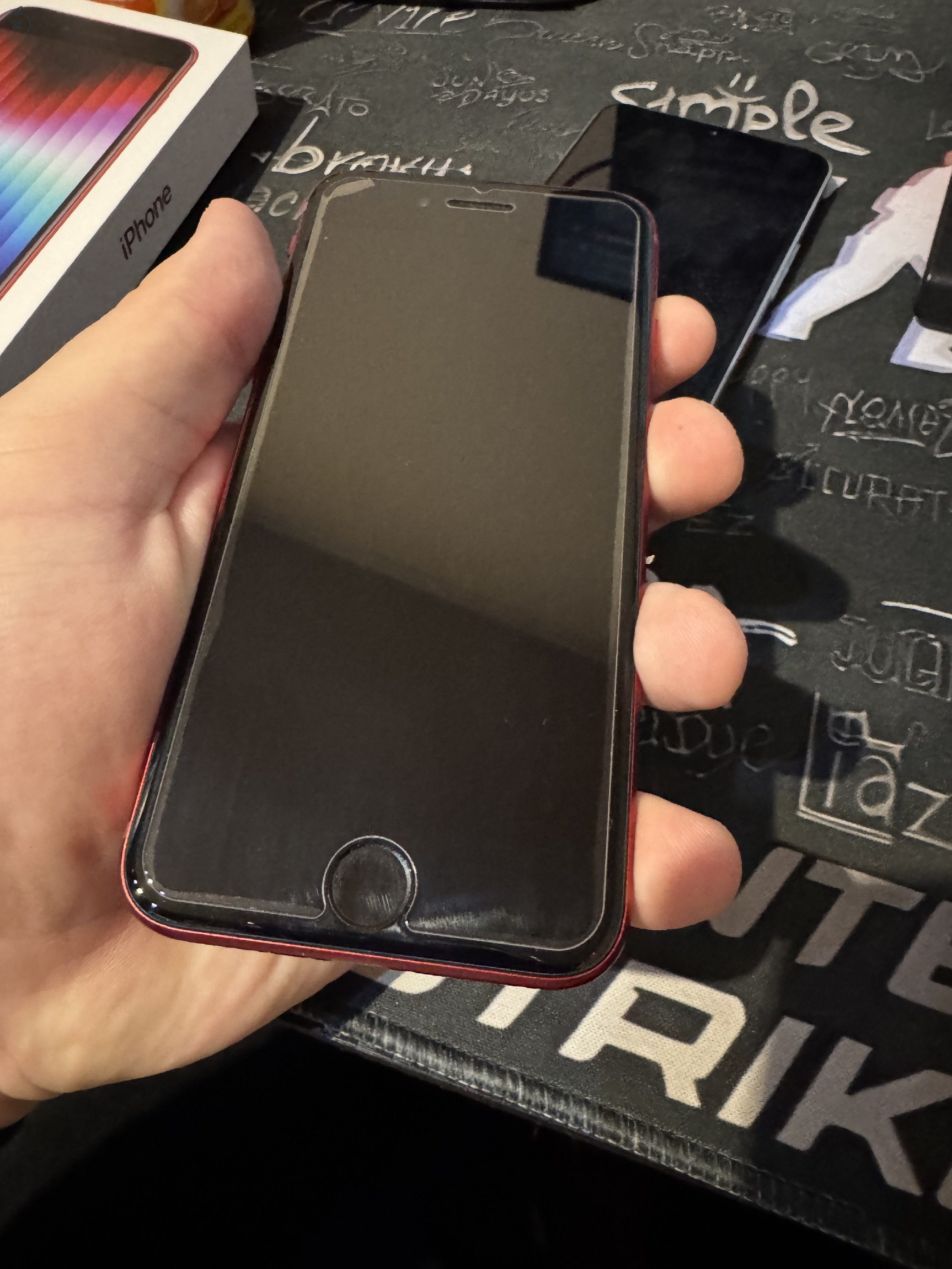 iPhone SE 2022 RED gyönyörű állapotban