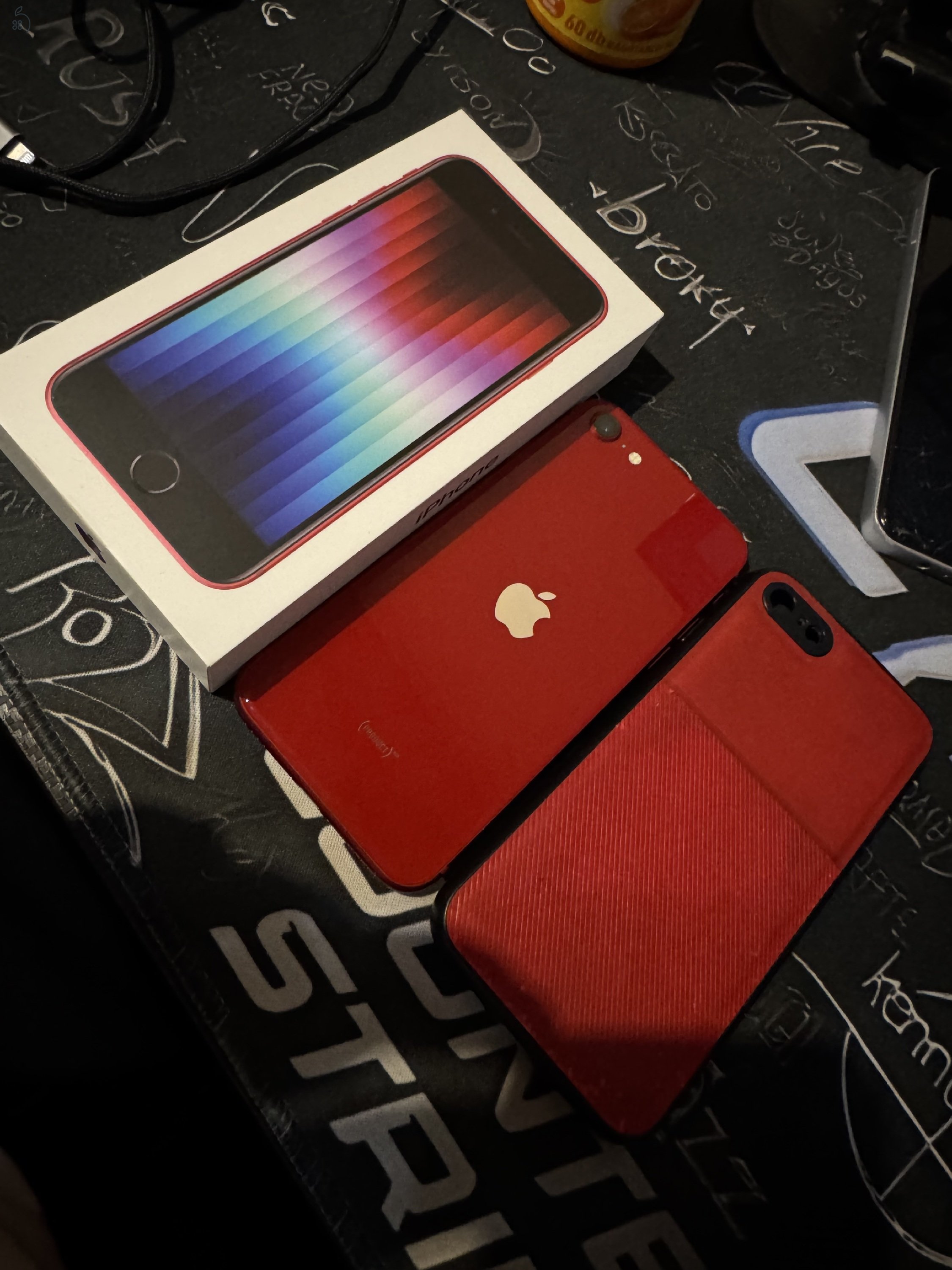 iPhone SE 2022 RED gyönyörű állapotban