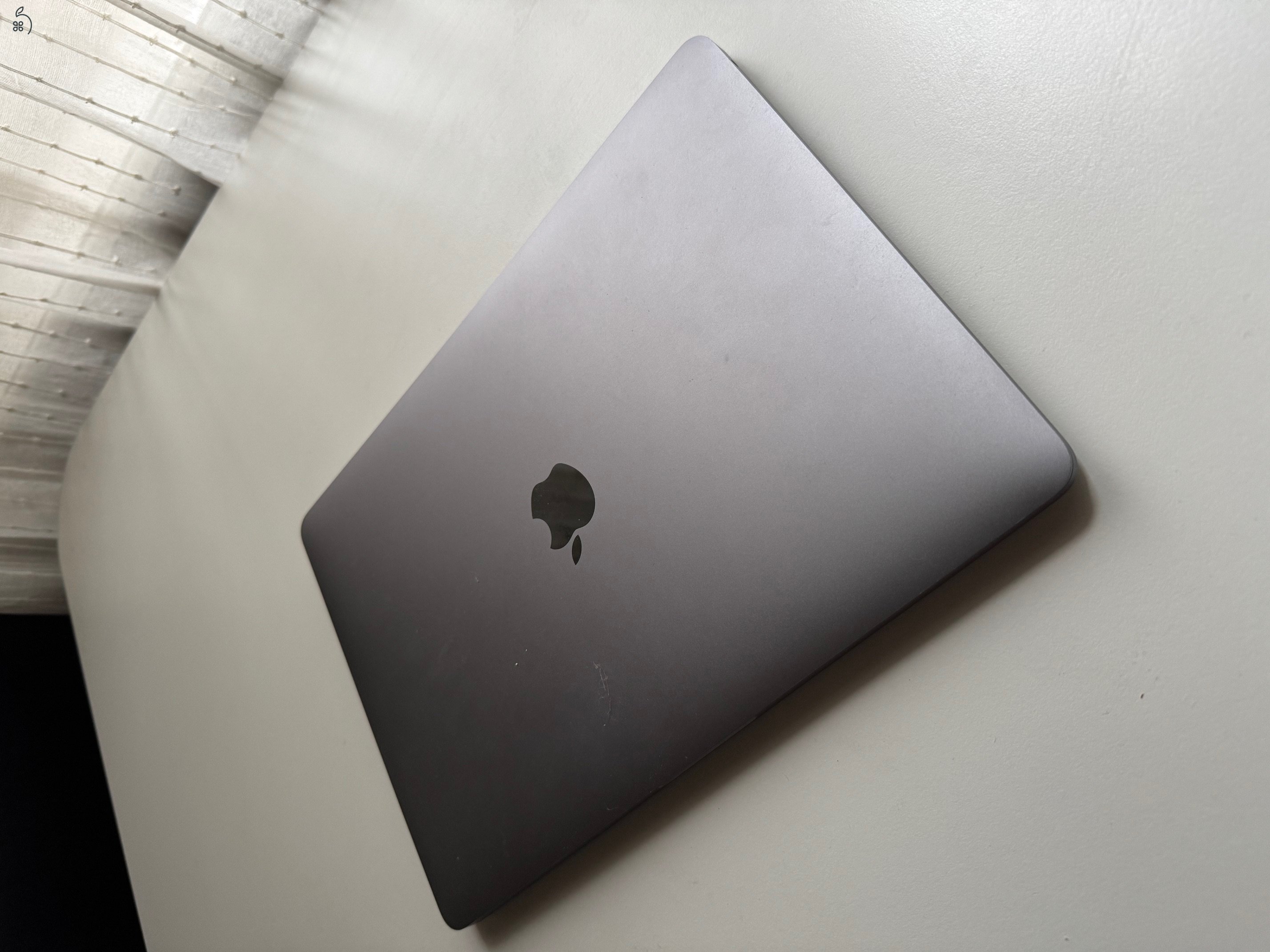 MacBook Pro 13 inch, M1 processzor, 16GB RAM, 512GB SSD