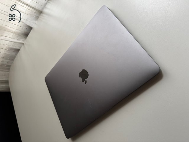 MacBook Pro 13 inch, M1 processzor, 16GB RAM, 512GB SSD