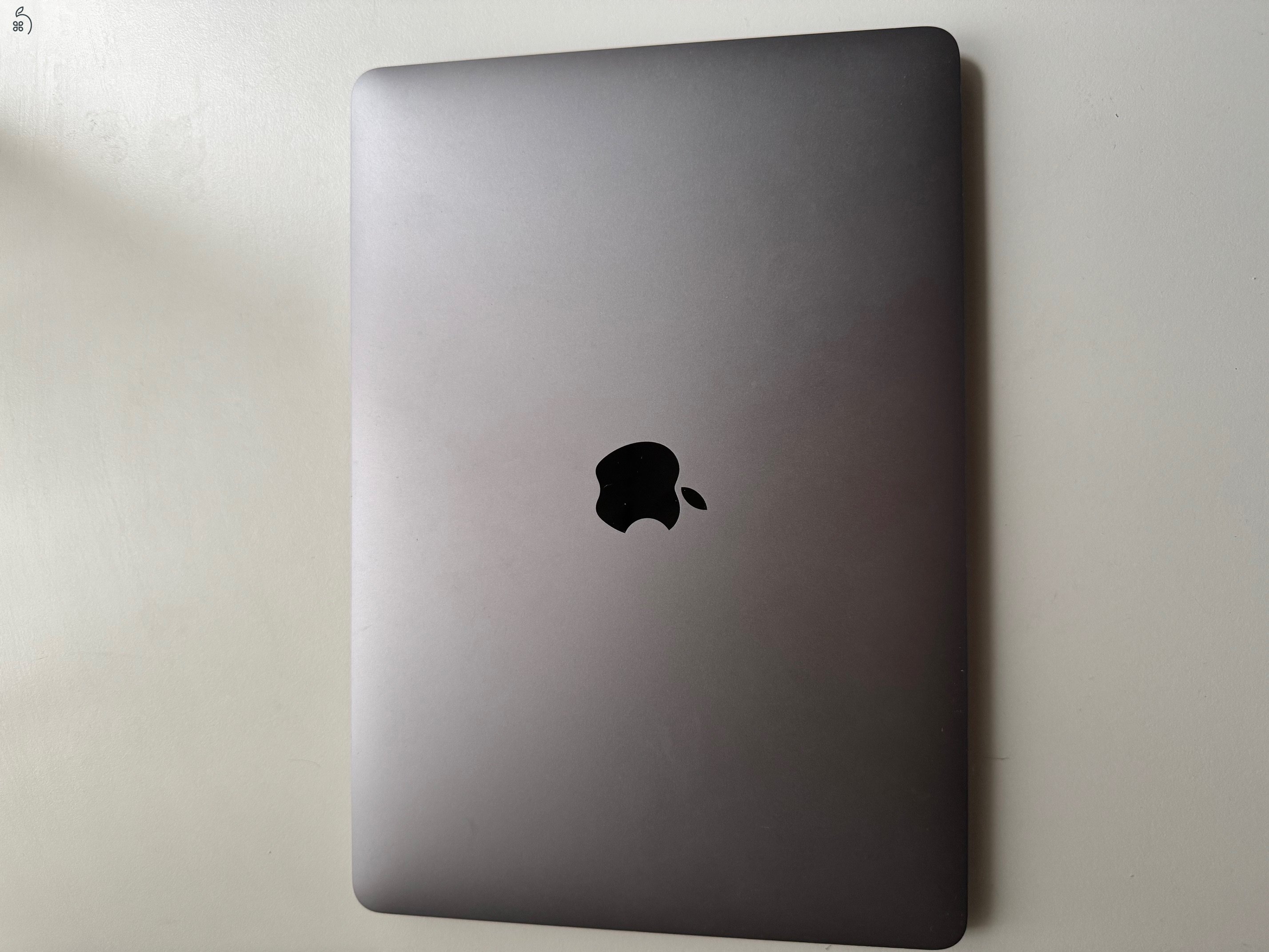 MacBook Pro 13 inch, M1 processzor, 16GB RAM, 512GB SSD