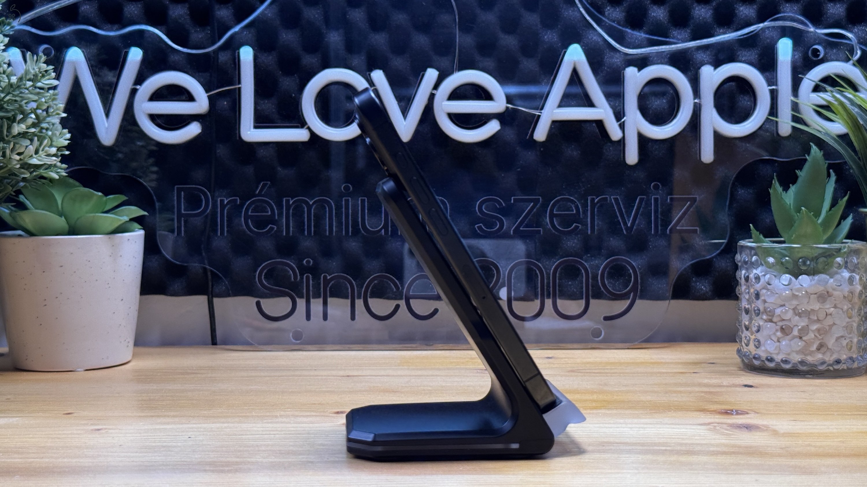 iPhone 15 Pro 256GB Fekete, Független - 1ÉV Garancia, Számla