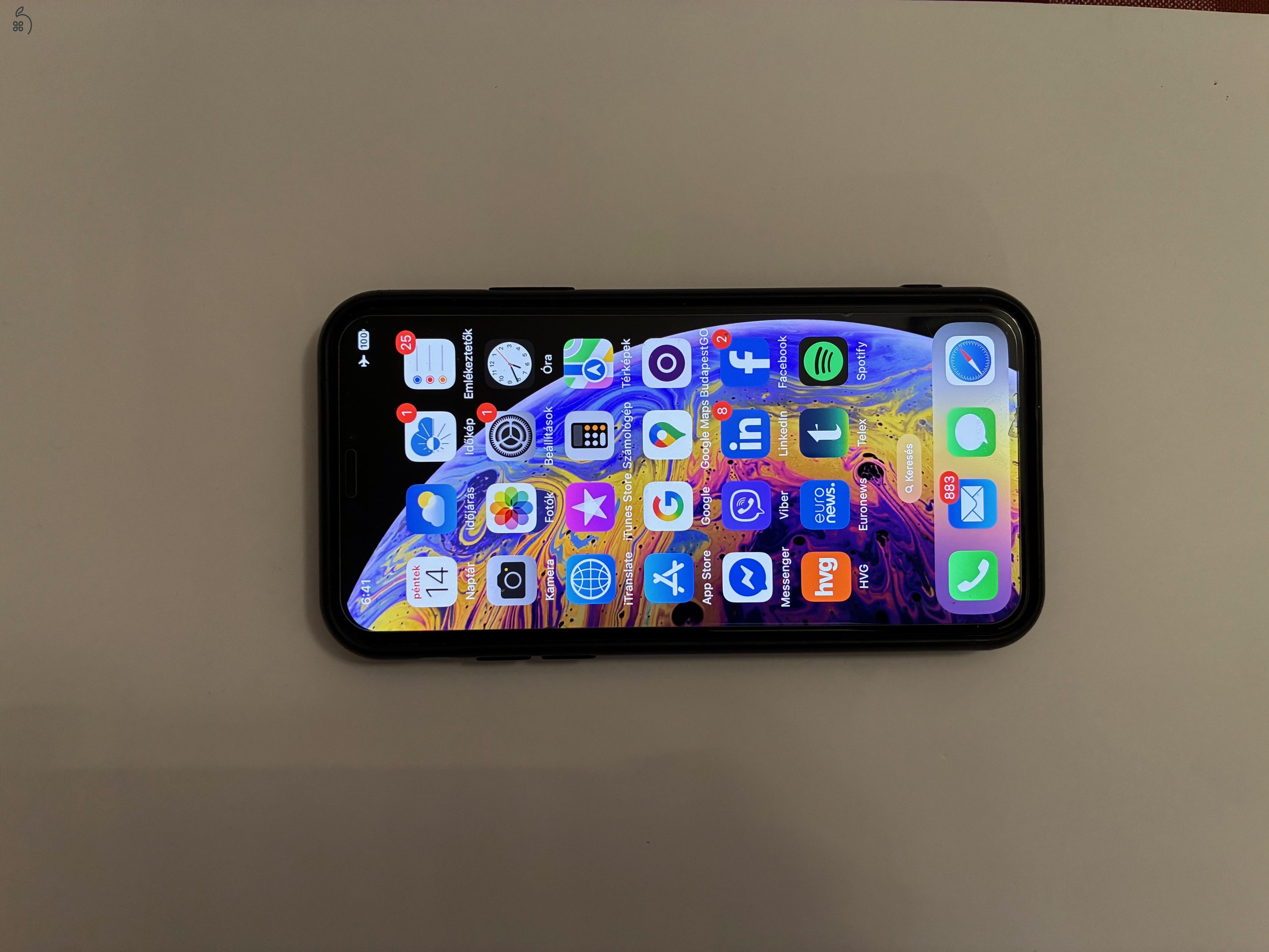 iPhone Xs 64 GB 2023-as és 32 GB Sandisc külső memória fülhallgatóval eladó