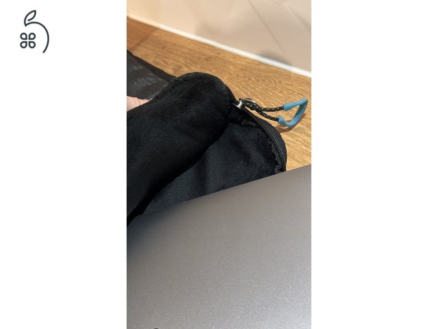 Eladó Macbook Pro 13 (2020, M1, 8GB / 512GB)