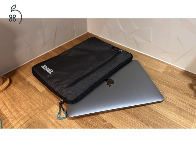 Eladó Macbook Pro 13 (2020, M1, 8GB / 512GB)