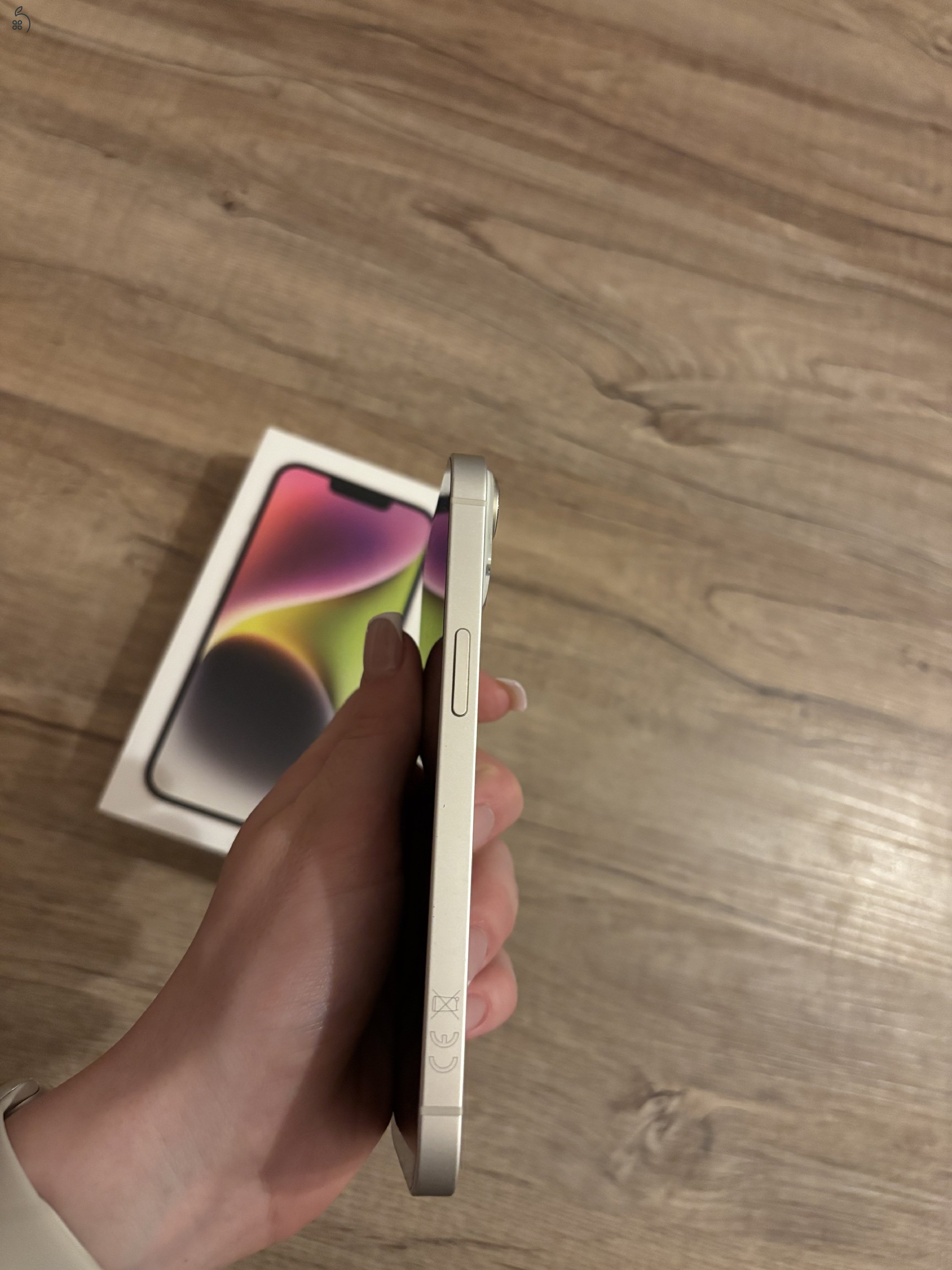 Iphone 14 -Starlight 128 GB - karcmentes,eredeti dobozzal