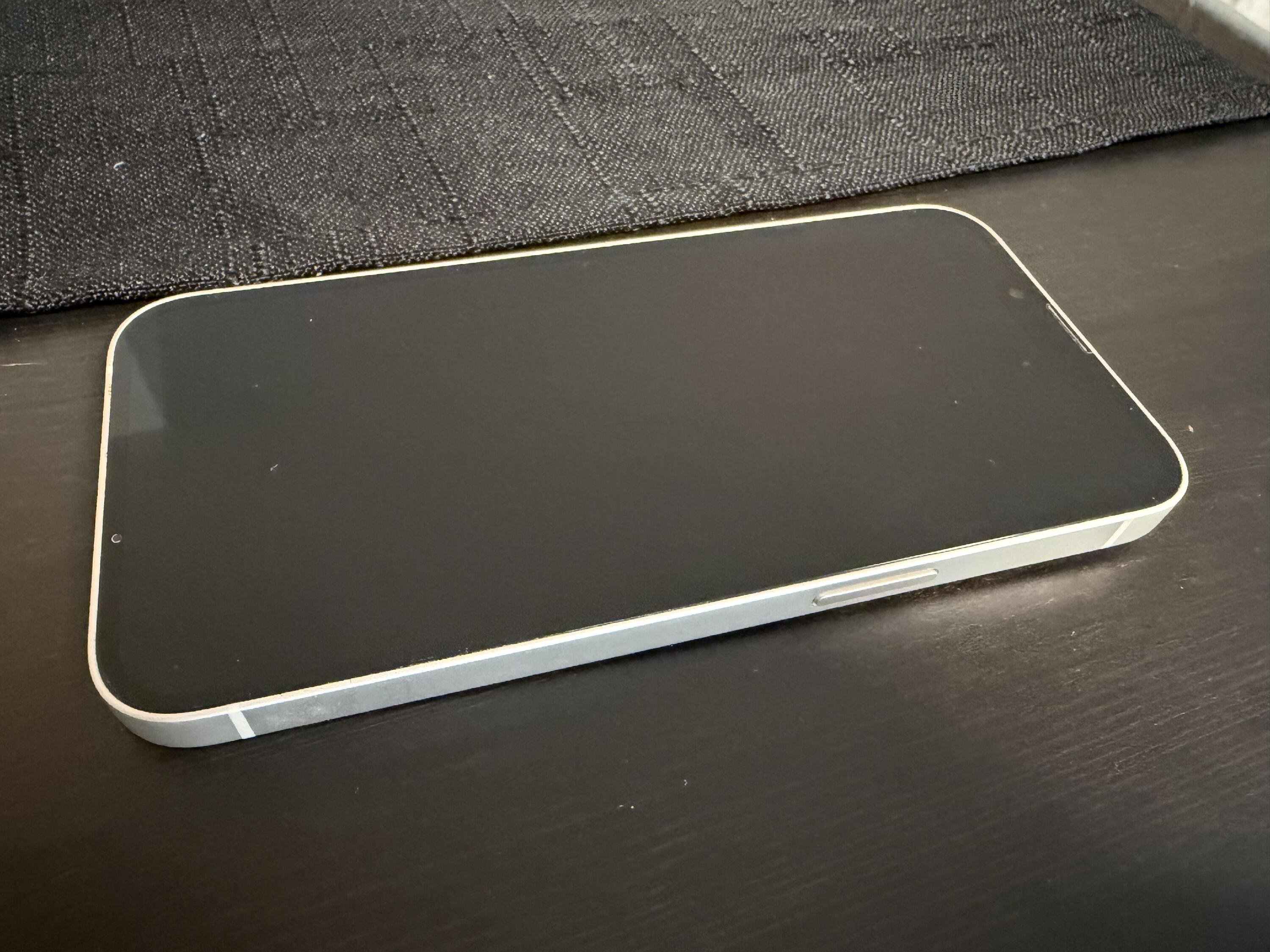 iPhone 13 128gb - Fehér - Hibátlan állapot