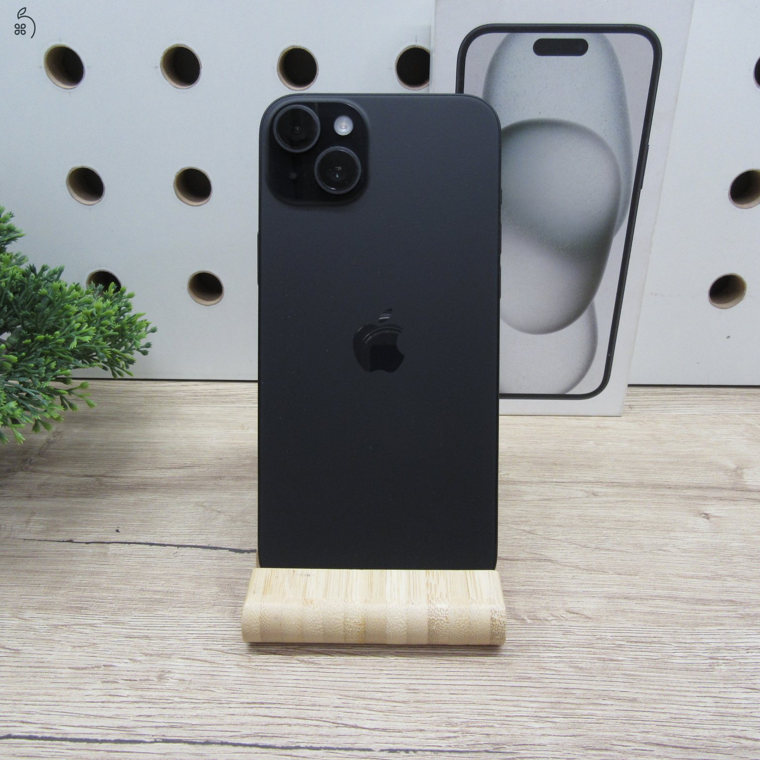 Apple iPhone 15 Plus 128GB Black használt szép állapot 90% akku 6 hónap garancia