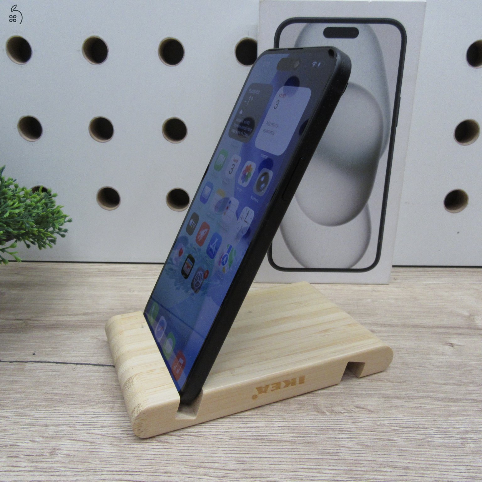 Apple iPhone 15 Plus 128GB Black használt szép állapot 90% akku 6 hónap garancia