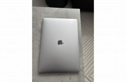 Macbook Pro 15” (2018)