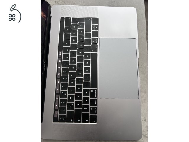 Macbook Pro 15” (2018)