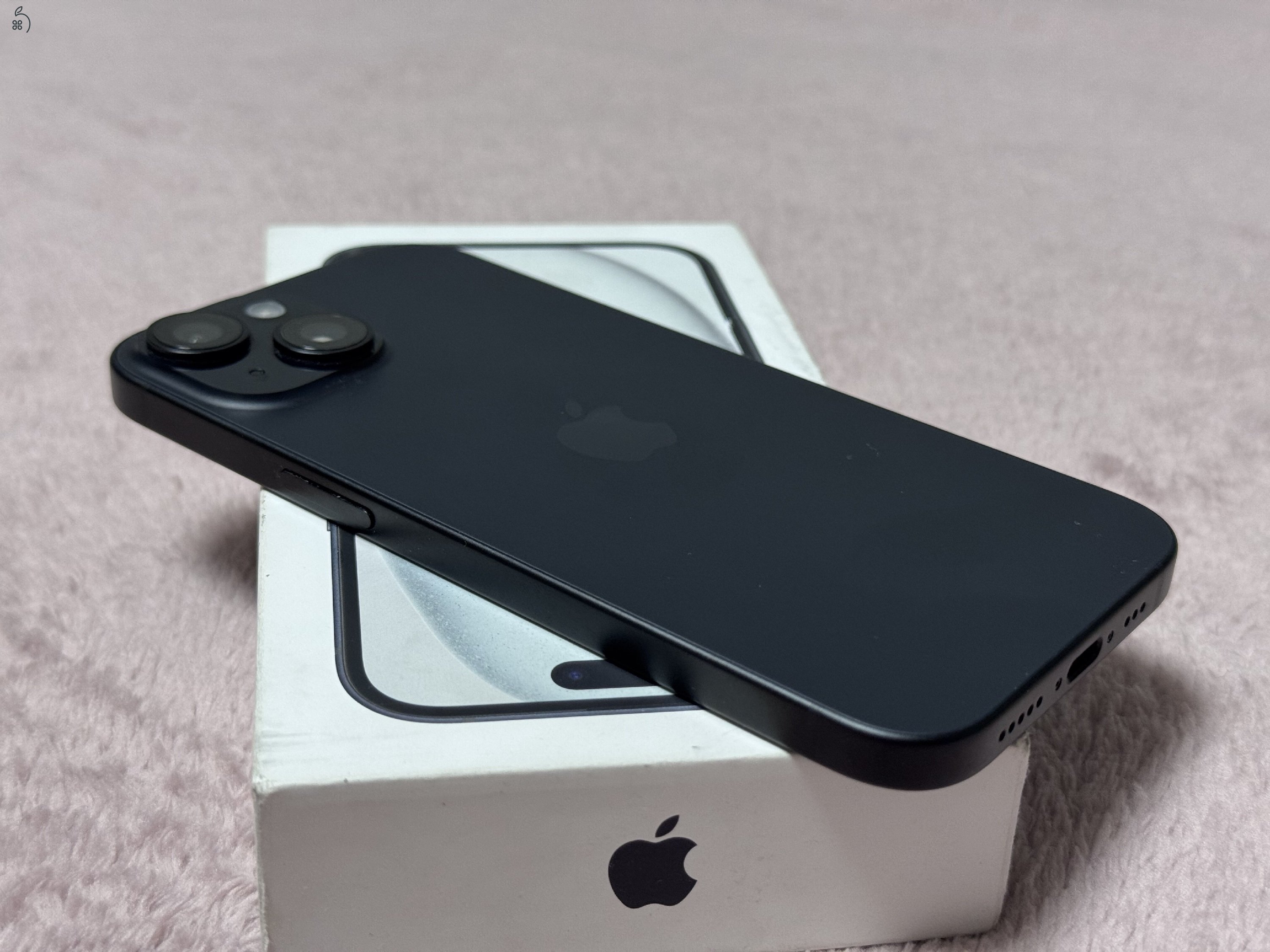iPhone 15 128GB - AKKU 99% - Jótállás 2028.04.-hóig, kártyafüggeten, karcmentes állapotban