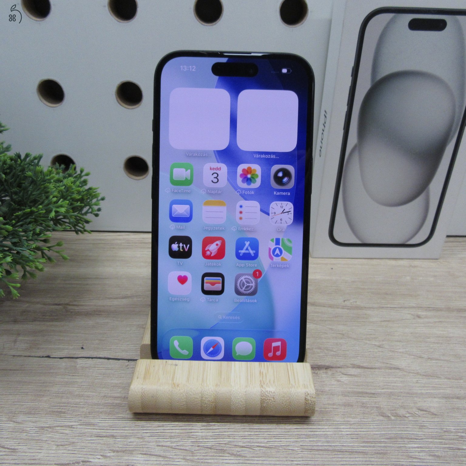 Apple iPhone 15 128GB Black használt szép állapot 100% akku 6 hónap garancia
