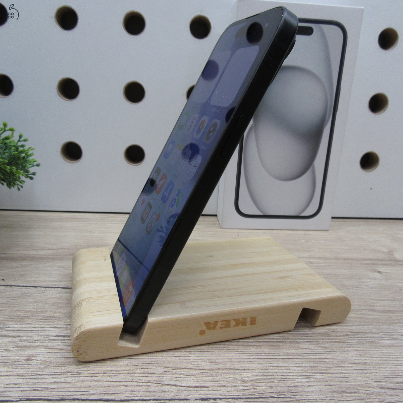 Apple iPhone 15 128GB Black használt szép állapot 100% akku 6 hónap garancia