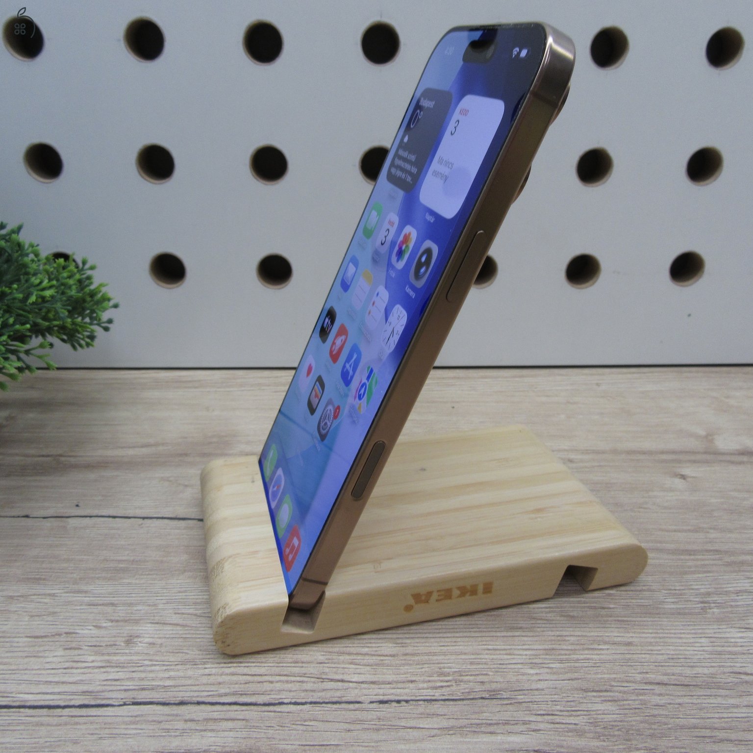 Apple iPhone 16 Pro Max 256GB Desert Titanium használt szép állapot 100% akku 6 hónap garancia