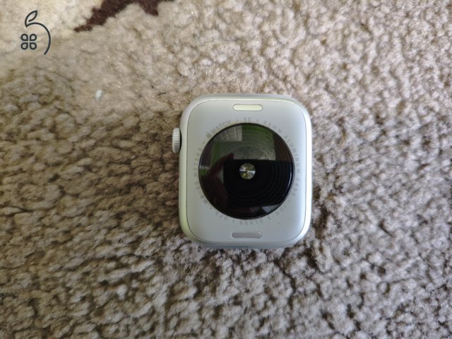 Apple Watch SE 44 2nd gen 97% akku