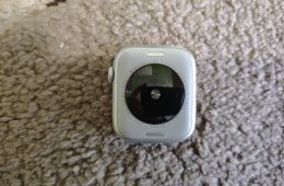 Apple Watch SE 44 2nd gen 97% akku