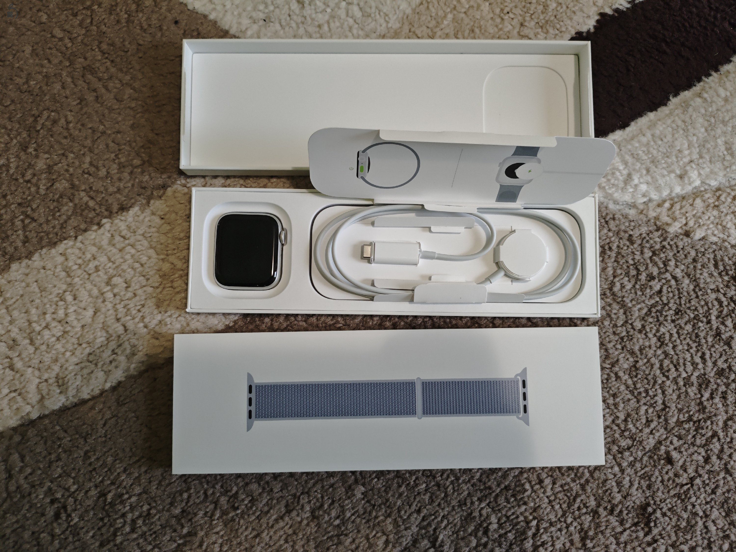 Apple Watch SE 44 2nd gen 97% akku