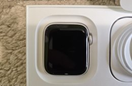 Apple Watch SE 44 2nd gen 97% akku