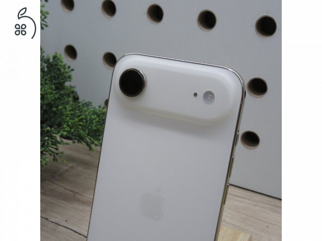 Apple iPhone Air 256GB Light Gold használt karcmentes 100% akku 2026.10.28-ig garanciás
