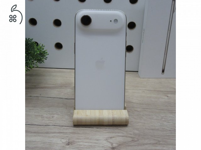 Apple iPhone Air 256GB Light Gold használt karcmentes 100% akku 2026.10.28-ig garanciás