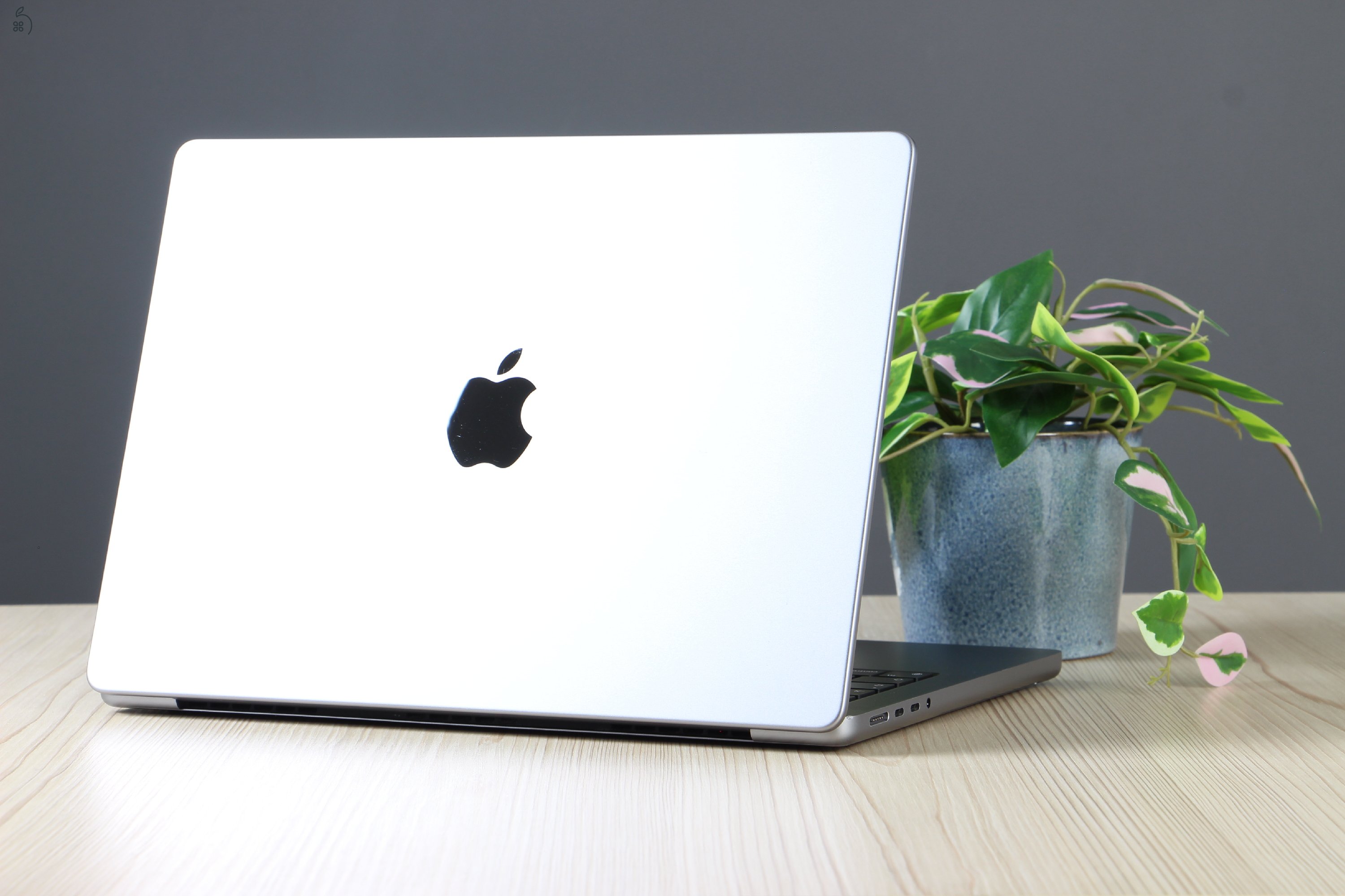 Apple Macbook Pro 14