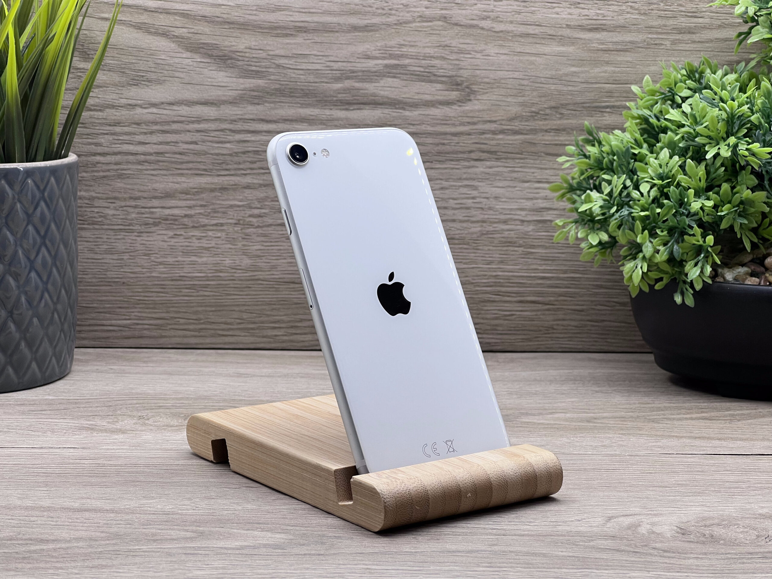 iPhone SE 2020 White 64GB 2 ÉV Garanciával 100%