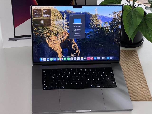 Hibátlan MacBook Pro 2021 M1 Max  16” 1TB 32gb 2 ÉV Garanciával 99%