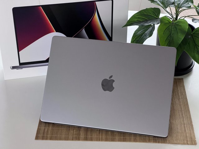 Hibátlan MacBook Pro 2021 M1 Max  16” 1TB 32gb 2 ÉV Garanciával 99%