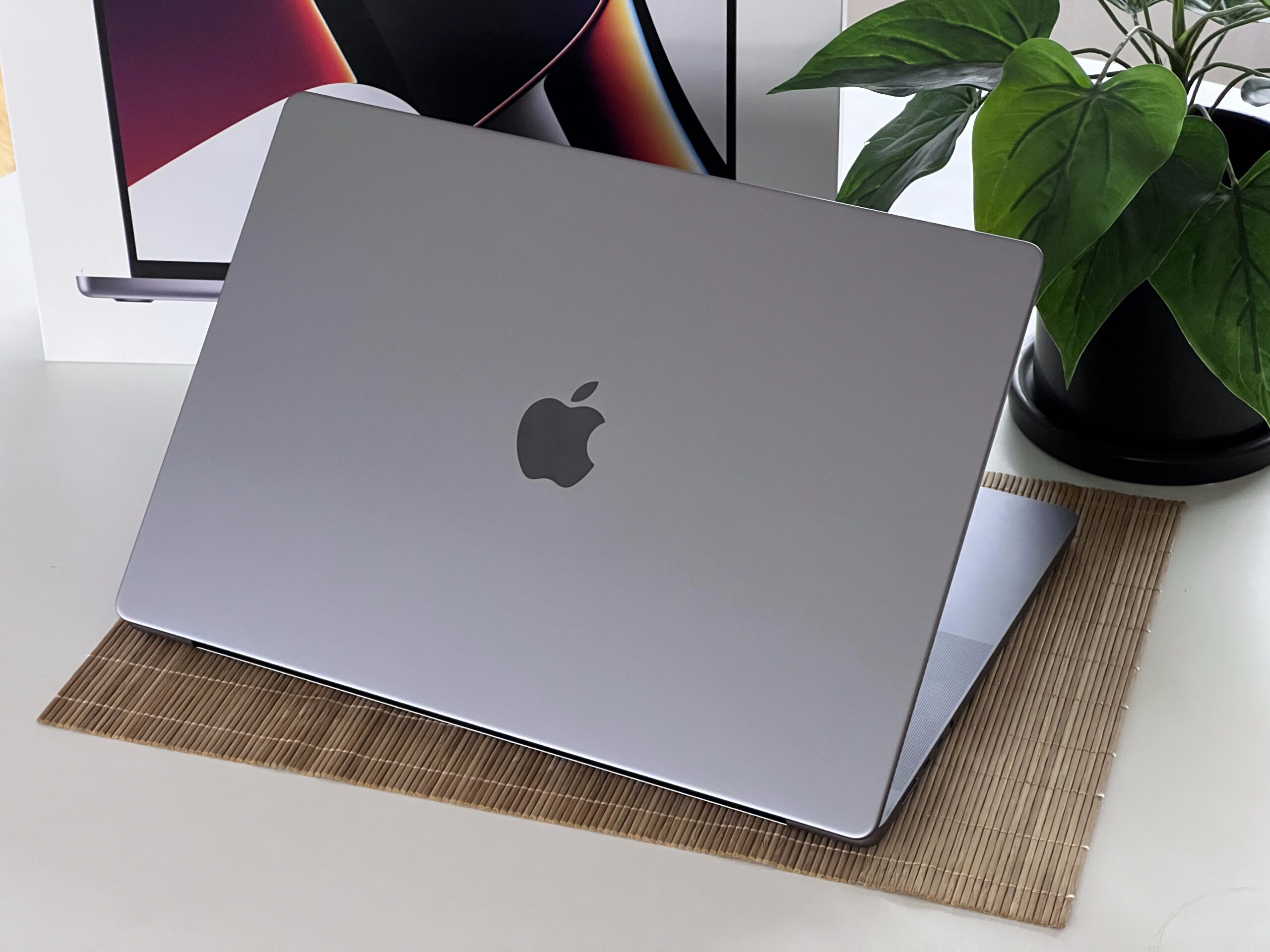 Hibátlan MacBook Pro 2021 M1 Max  16” 1TB 32gb 2 ÉV Garanciával 99%