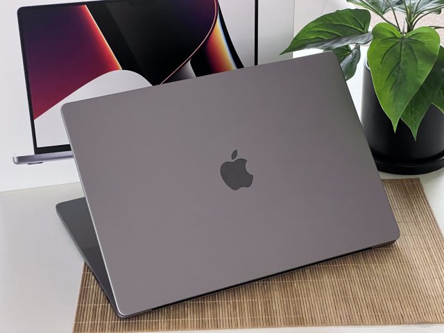 Hibátlan MacBook Pro 2021 M1 Max  16” 1TB 32gb 2 ÉV Garanciával 99%