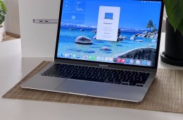 Hibátlan MacBook Air 2020 Silver M1 13”256GB 2 ÉV Garanciával