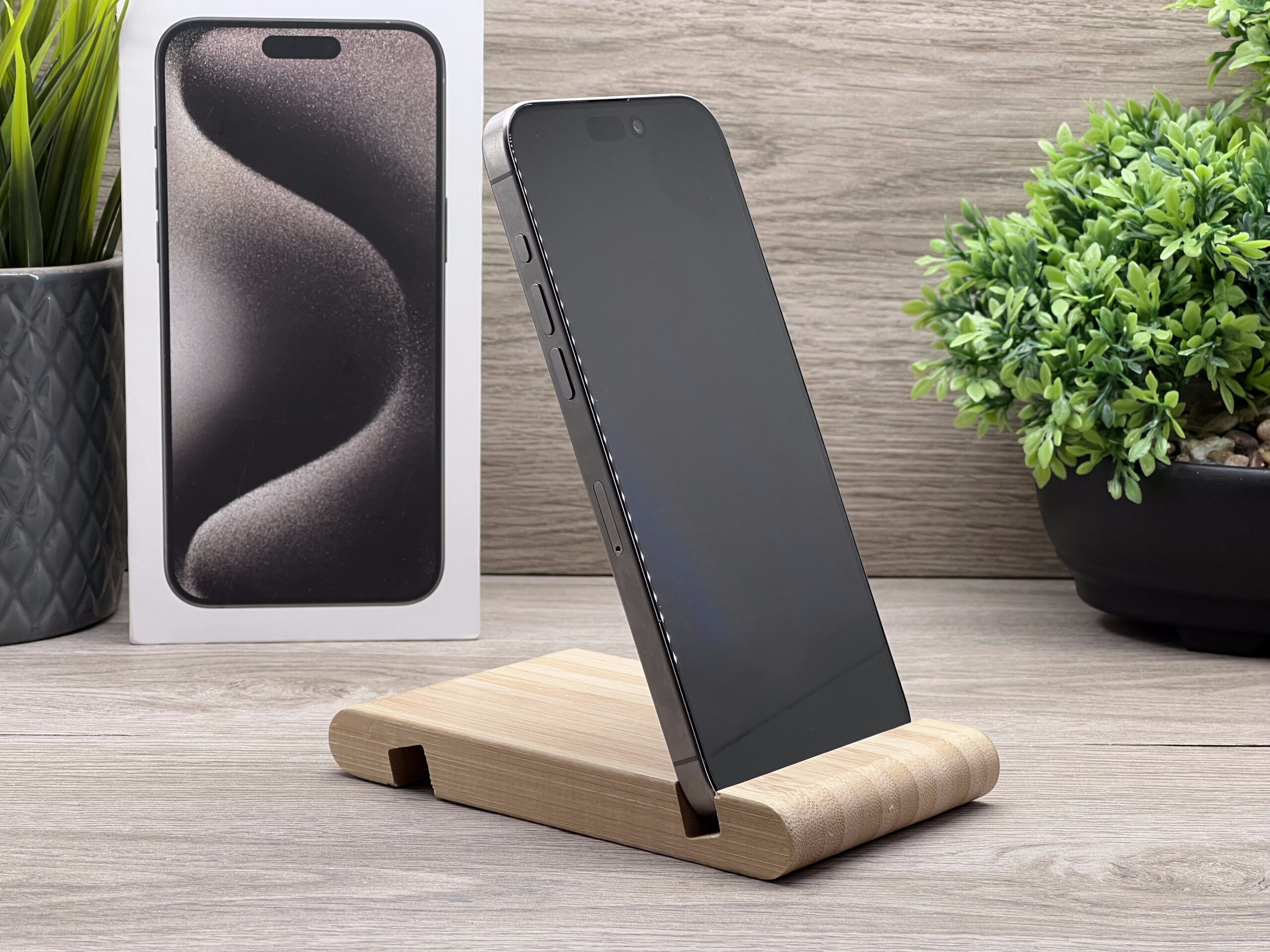 iPhone 15 Pro Max Natural Titanium 256GB 2 ÉV Garanciával 91%