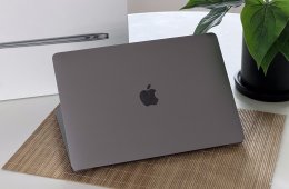 Hibátlan MacBook Air 2018 i5 13”128GB 2 ÉV Garanciával