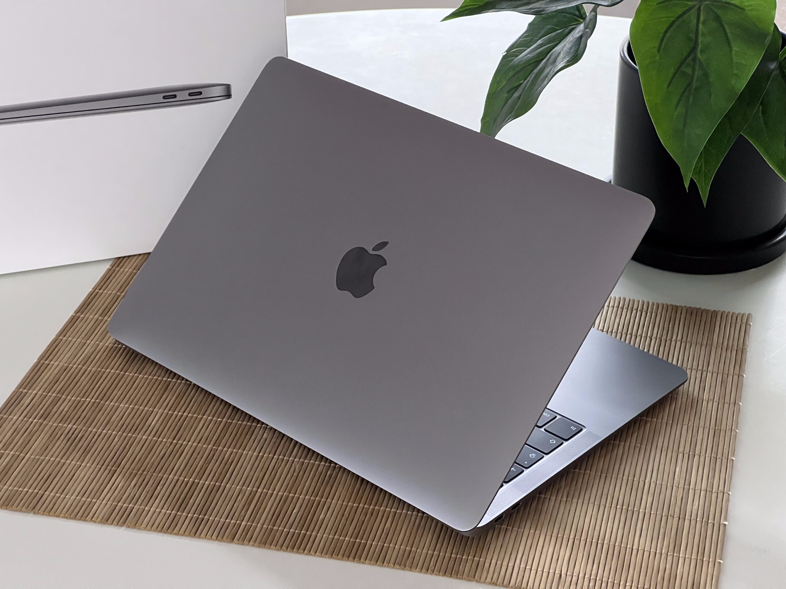 Hibátlan MacBook Air 2018 i5 13”128GB 2 ÉV Garanciával