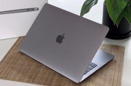 Hibátlan MacBook Air 2018 i5 13”128GB 2 ÉV Garanciával