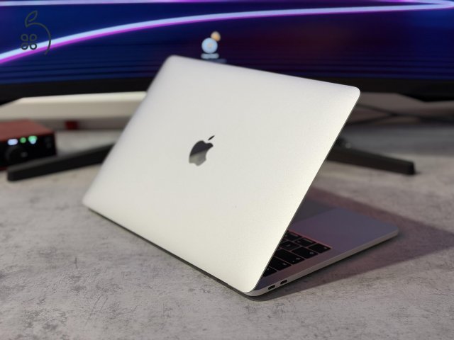 MacBook Pro 13” (2017) – i5 / 16GB RAM / 512GB SSD – frissen telepítve