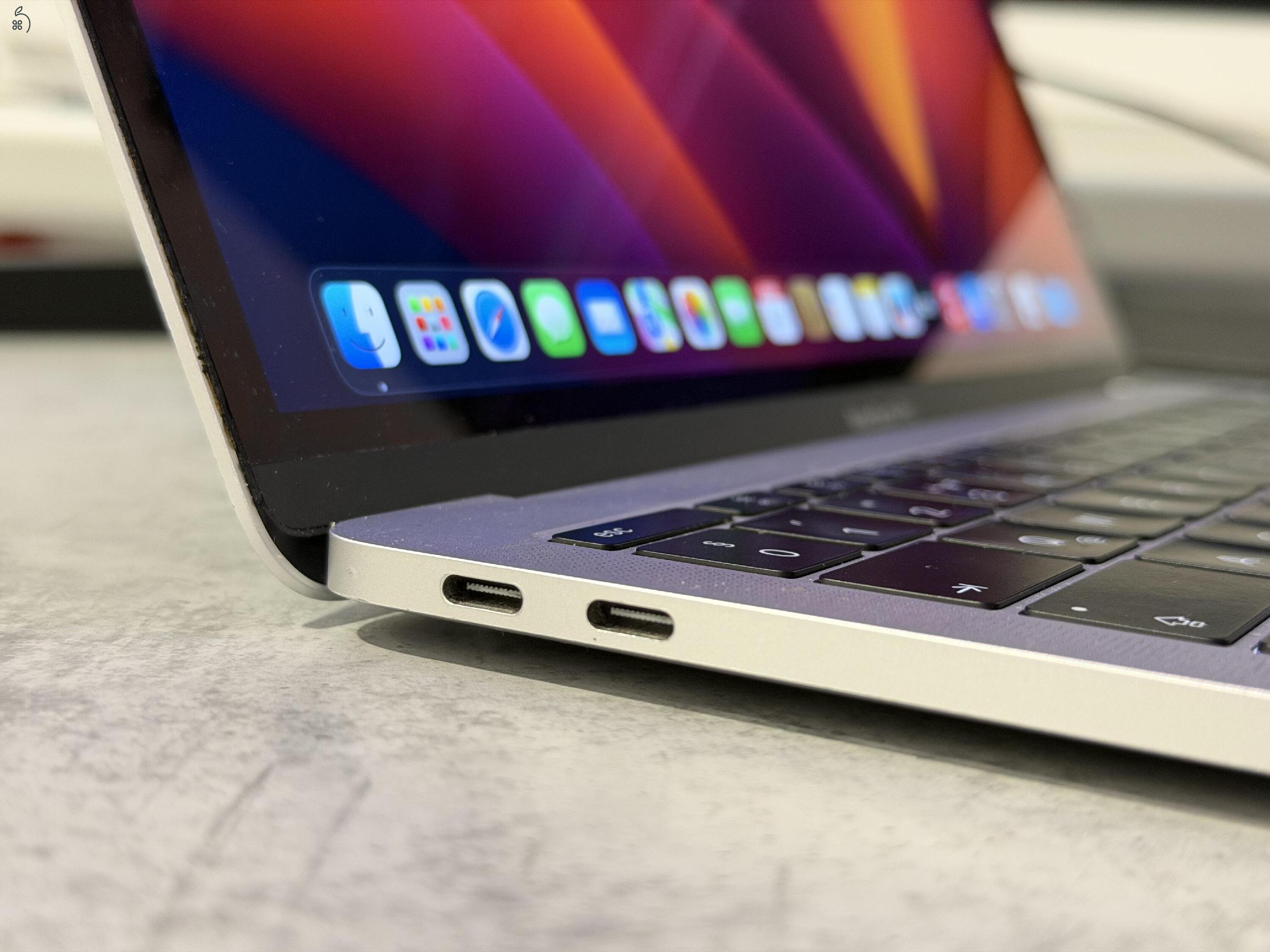 MacBook Pro 13” (2017) – i5 / 16GB RAM / 512GB SSD – frissen telepítve