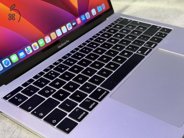 MacBook Pro 13” (2017) – i5 / 16GB RAM / 512GB SSD – frissen telepítve
