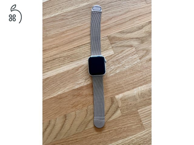 Hibátlan állapotú watch S4