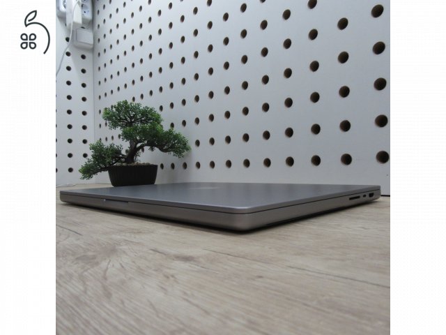 Apple MacBook Pro 16 (2021) 16GB / 512GB – használt, szép állapot – 82% akku 353 ciklus