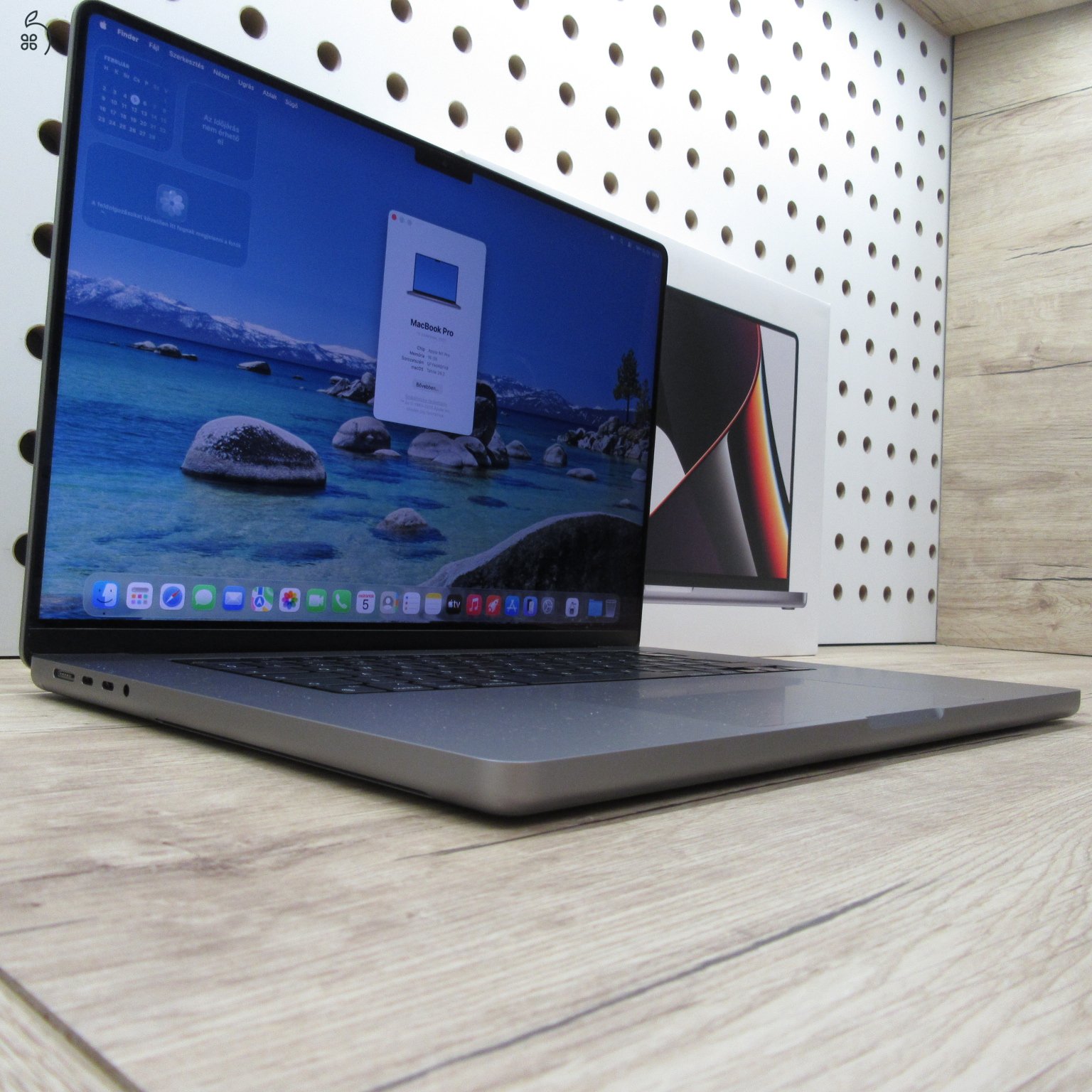Apple MacBook Pro 16 (2021) 16GB / 1TB – használt, szép állapot – 90% akku - 136 ciklus