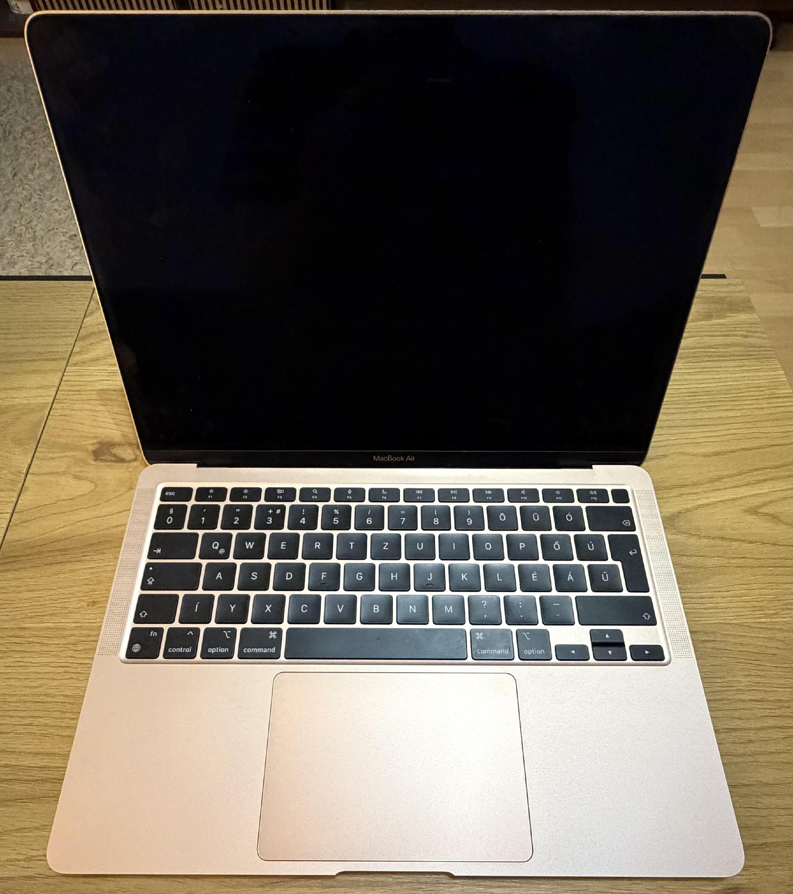 Macbook Air 8GB/256GB