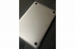 Teljesen jól működő, MacBook Pro Retina 13”, ami frissen lett szervizelve. 