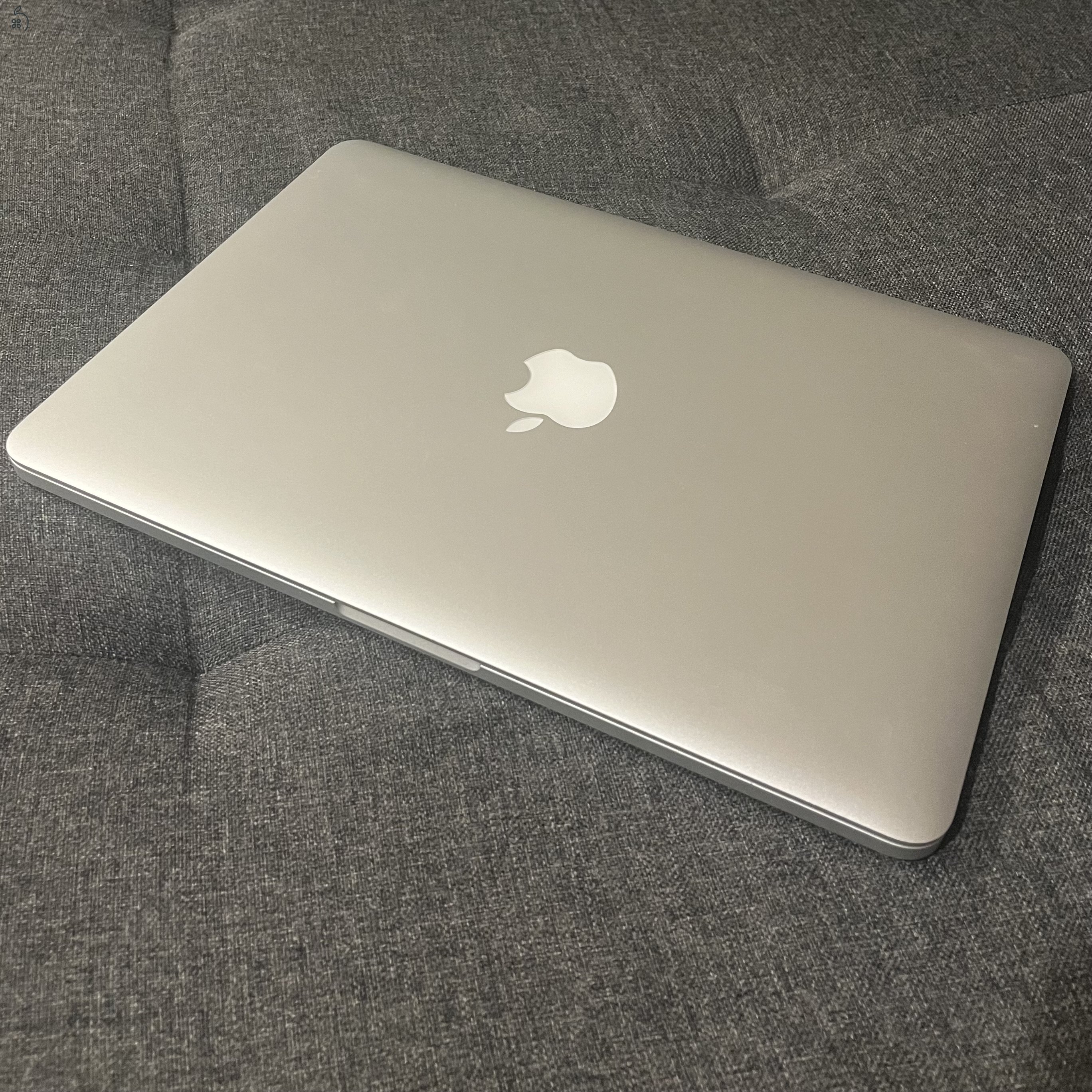Teljesen jól működő, MacBook Pro Retina 13”, ami frissen lett szervizelve. 